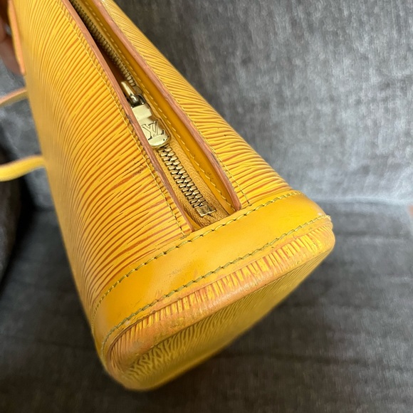 Lussac yellow epi - Picture 9 of 16